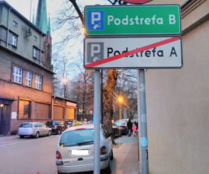 Miszczowie parkowania rodem z Gliwic. Stają na skrzyżowaniach i blokują chodniki [ZDJĘCIA]