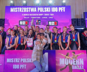 Uczniowie Niepublicznej Szkoły Sztuki Tańca Caro Dance w Siedlcach odnieśli spektakularny sukces, zdobywając łącznie kilkanaście medali podczas pierwszych ogólnopolskich turniejów tanecznych