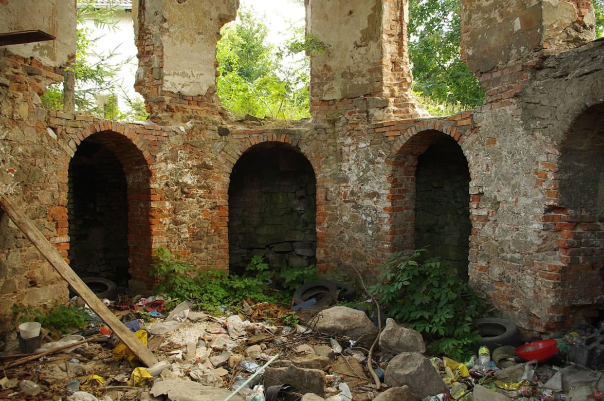 Herbaciarnia w Kowarach stan przed remontem i remont