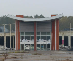 Tyle zostało z wielkiego centrum handlowego w Sosnowcu! Trwa rozbiórka!