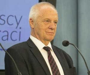 Niesiołowski pogróżki