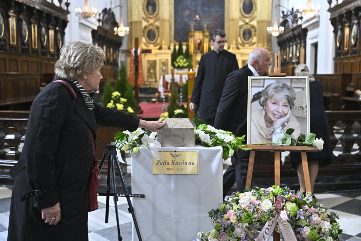 Lipowska wykonała poruszający gest na pogrzebie Kucówny