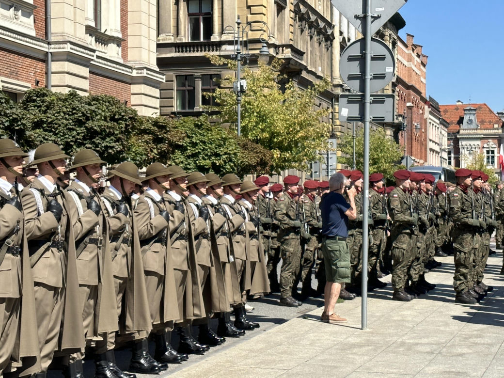 Święto Wojska Polskiego 2023 w Krakowie. Uroczystości na placu Jana Matejki