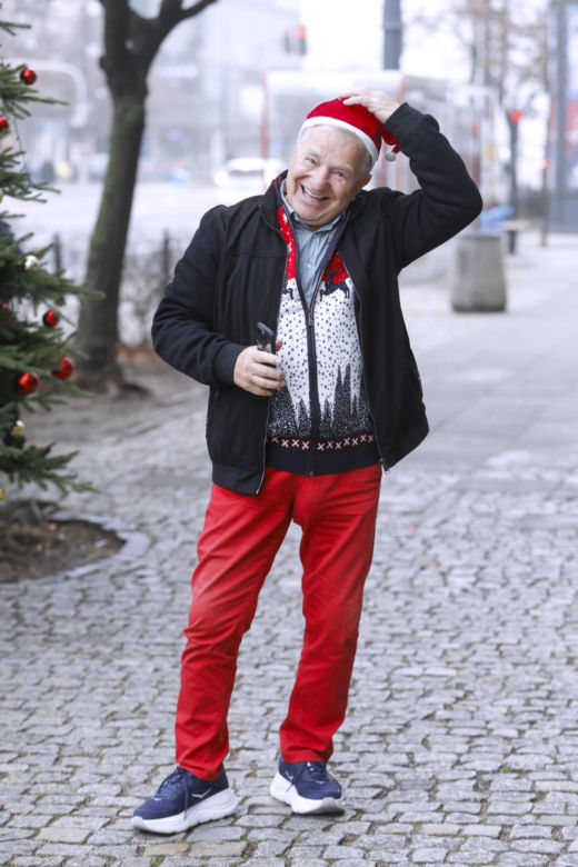 Sportowcy i aktorzy pod siedzibą TVN