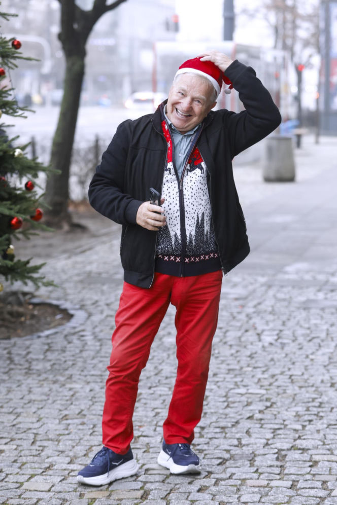 Sportowcy i aktorzy pod siedzibą TVN