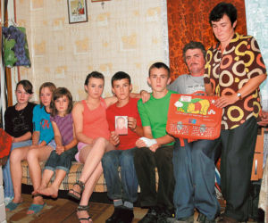 Bartuś zarabiał na kredki, zgninął pod tirem