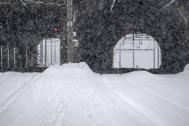 Szwajcaria/ Wykoleił się pociąg w Alpach, trwa akcja ratunkowa