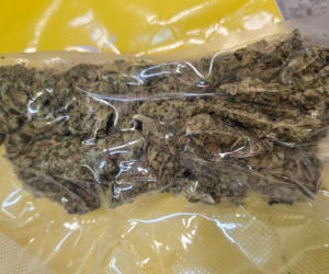 Policjanci z Leszna przejęli ponad 4,5 kilograma narkotyków! Zatrzymano trzech mężczyzn [ZDJĘCIA]