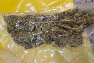 Policjanci z Leszna przejęli ponad 4,5 kilograma narkotyków! Zatrzymano trzech mężczyzn [ZDJĘCIA]