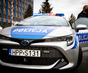 25 nowych hybrydowych radiowozów dla Śląskiej Policji