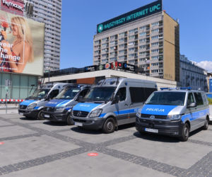 Parada Równości 2021 w Warszawie: ogromne siły policji w centrum miasta