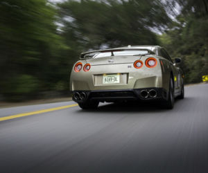 Nissan GT-R 45th Anniversary Gold Edition