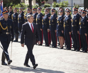 300 tys. za ubrania dla armii Kuchcińskiego