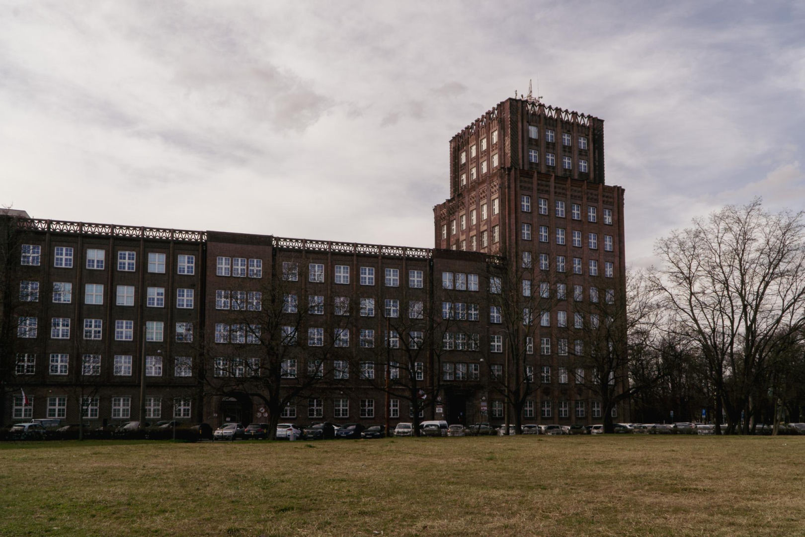 Wieżowiec poczty we Wrocławiu