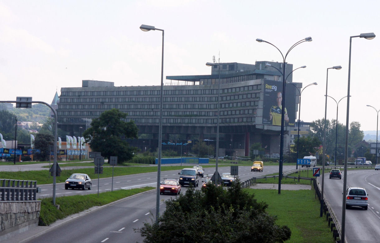 Gigantomania pomników i budowli w PRL-u