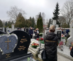 20-letnia Marta z Pabianic zginęła od ciosów nożem. Zostawiła maleńką córeczkę. Dziś pożegnało ją całe miasto