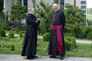 Zborowski i Żak żartują w temacie Rancza. Serialowi biskupi rozbawili fanów