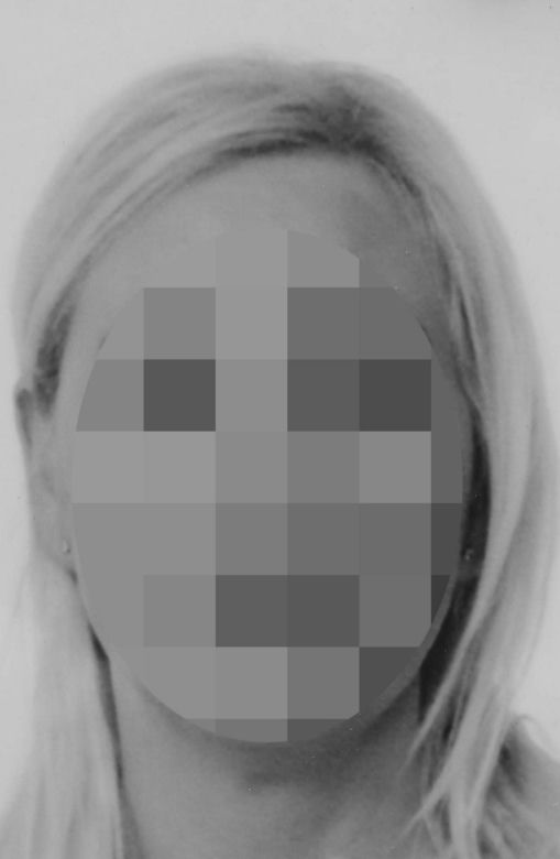 Ostróda. Pogrzeb zamordowanego małżeństwa. Grób Doroty i Adama utonął w kwiatach [ZDJĘCIA]