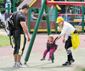Alikia mówi już mama i tata