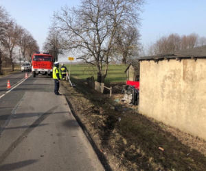 Śmiertelny wypadek we wsi Krępa. Zginęły 2 osoby, dwie ciężko ranne