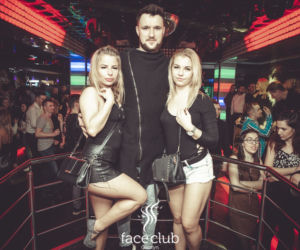Defis w Face Club. Zdjęcia fanów z wokalistą