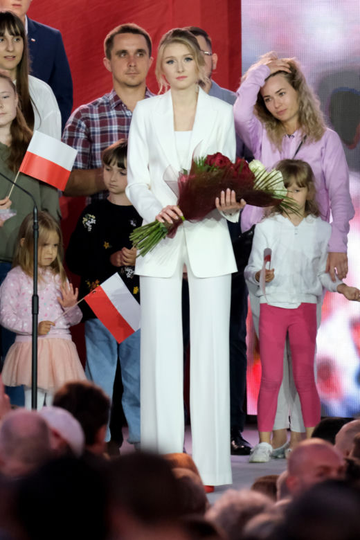 Kasia Tusk czy Kinga Duda. Która się lepiej ubiera?  