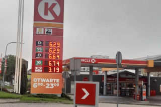 Nowe ceny paliw. Benzyna w dół, diesel idzie w górę