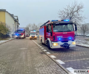Koszmarny wypadek w Oleśnicy. Mężczyzna spadł ze schodów, zginął na miejscu