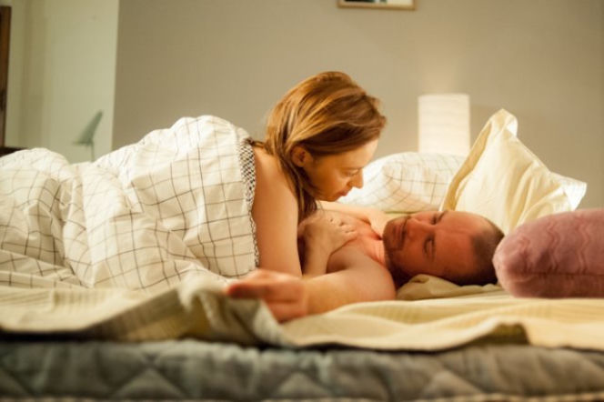 LEKARZE 2 sezon. Alicja (Magdalena Różczka), Maks (Paweł Małaszyński)