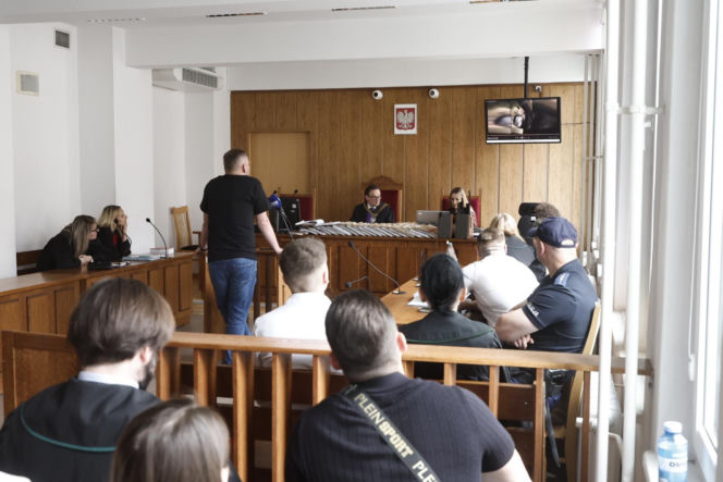 „Zamówili dwie butelki wódki i lemoniadę”. Kelner ujawnia, co działo się przed tragedią na Trasie Łazienkowskiej