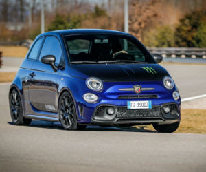 Abarth 595 Monster Energy Yamaha i Scorpioneoro