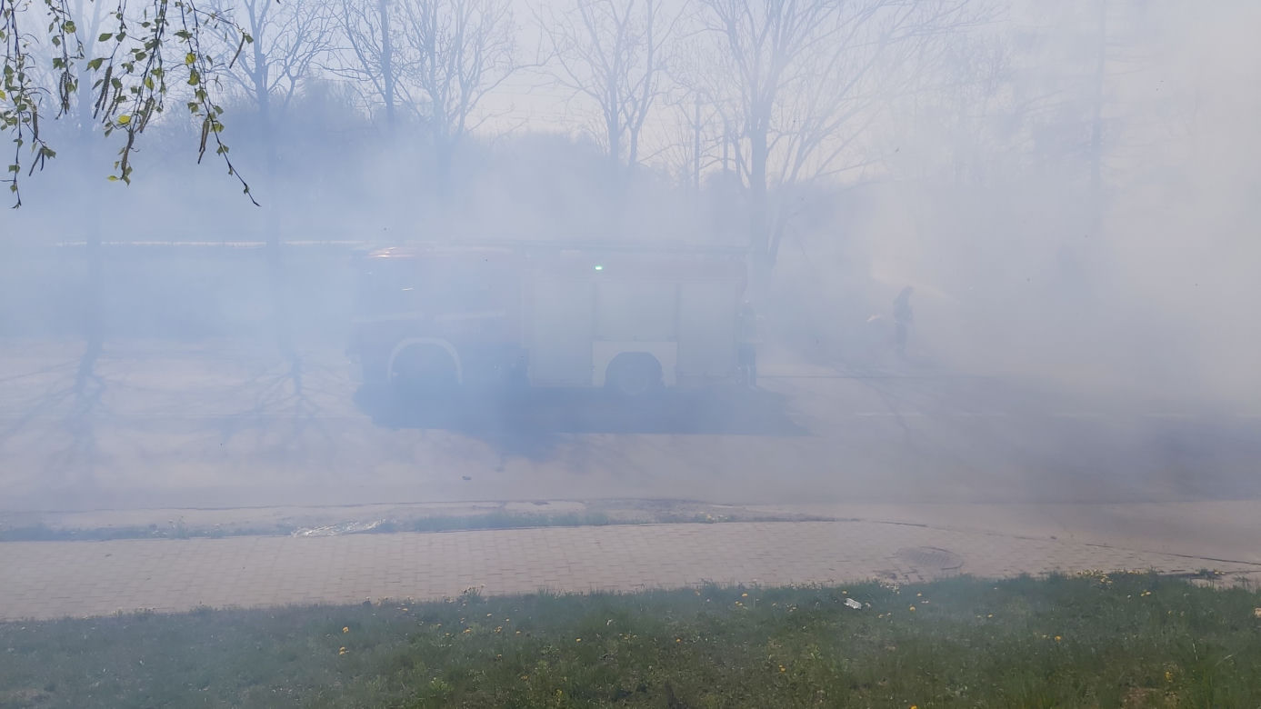 Duży pożar traw na Wzgórzach Krzesławickich