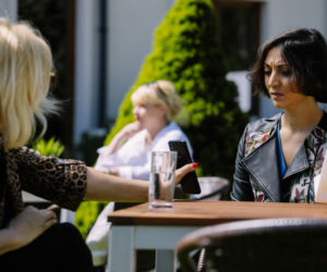 Na Wspólnej odc. 3318. Ilona Zdybicka (Anna Samusionek), kochanka Maksa - Paula (Helena Ganjalyan)