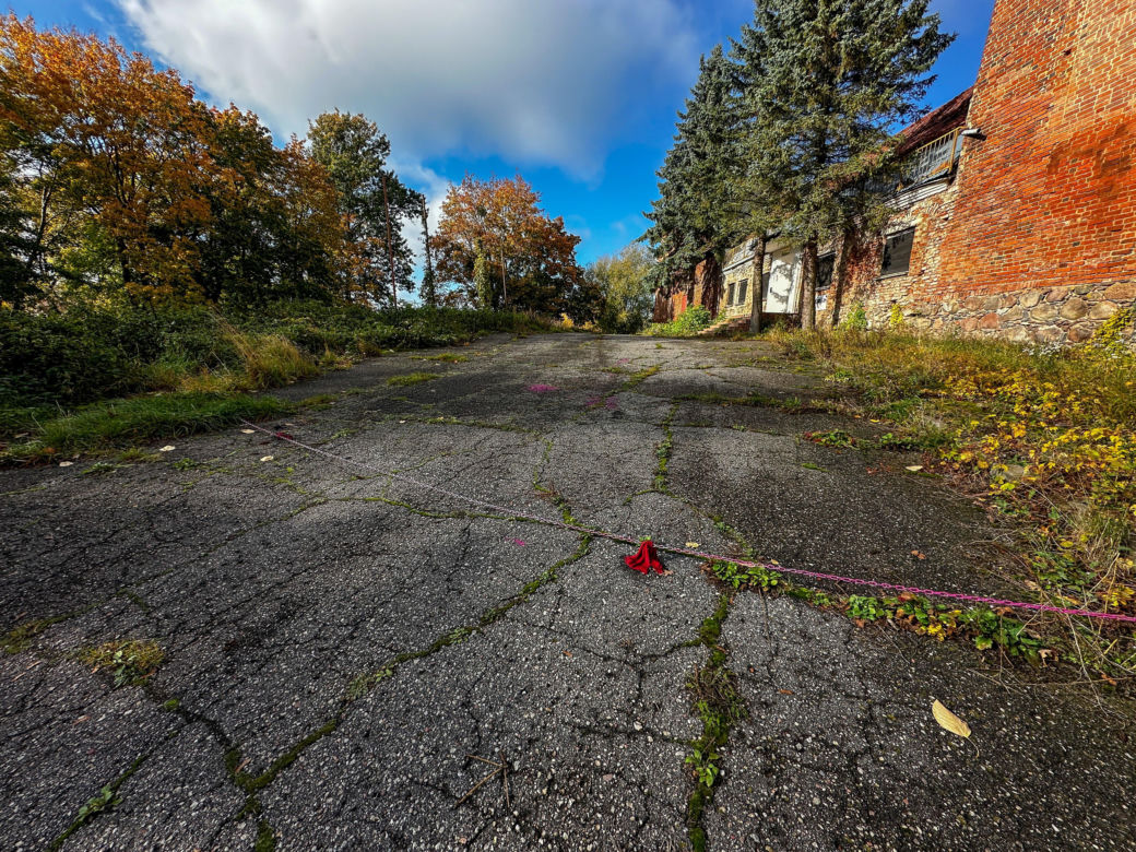 Prokurator sprawdzi, kto rozciągnął linkę, która zabiła strażaka. Adam miał tylko 28 lat