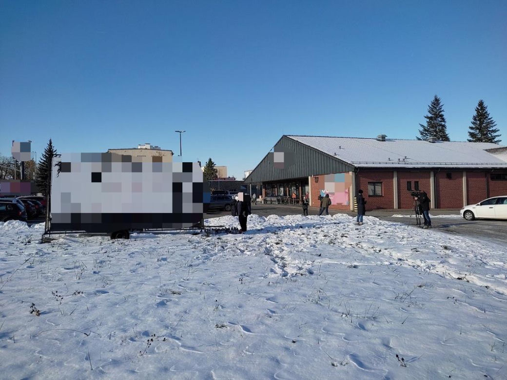 Andrychów. Natalka zamarzała na śmierć, gdy inni robili zakupy. Kolega ojca znalazł ją leżącą w śniegu