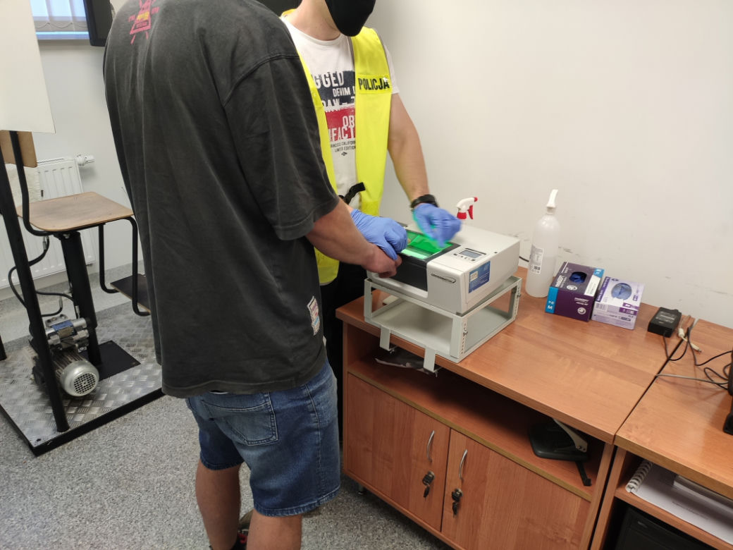 Recydywista zatrzymany koło Torunia. 7 zarzutów dla 31-latka
