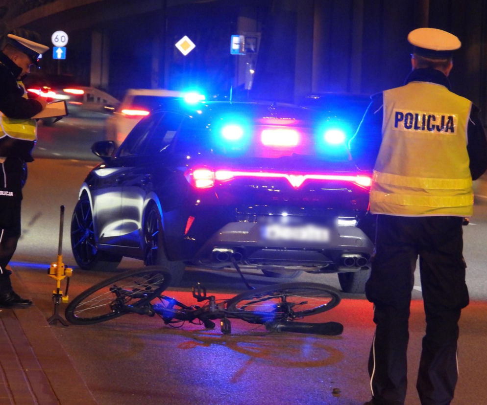 Tragedia na Modlińskiej w Warszawie. 27-letni rowerzysta zginął po zderzeniu z Mitsubishi