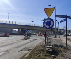 W Krakowie rowerzystka zginęła pod kołami ciężarówki. Zaskakująca decyzja w sprawie kierowcy