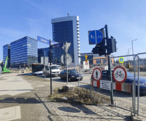 W Krakowie rowerzystka zginęła pod kołami ciężarówki. Zaskakująca decyzja w sprawie kierowcy