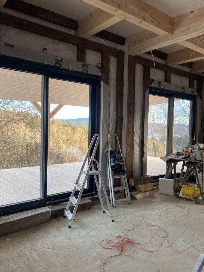 Remont drewnianej chaty w Tropiu (woj. małopolskie)