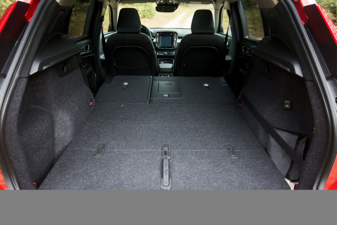 Volvo XC40 D4 AWD AT8 Momentum