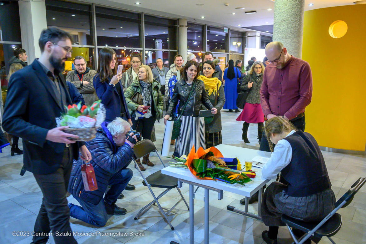 „Światło melancholii”. Wystawa fotografii Laury Makabresku w Centrum Sztuki Mościce
