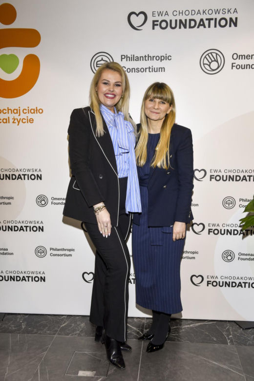 "Pokochaj swoje ciało": Omenaa Mensah, Joanna Przetakiewicz, Ewa Chodakowska, Kinga Zawodnik, Maffashion