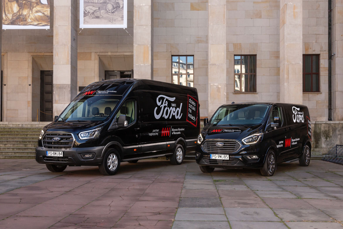 Ford Transit i Ford Tourneo Custom we flocie Muzeum Narodowego w Warszawie