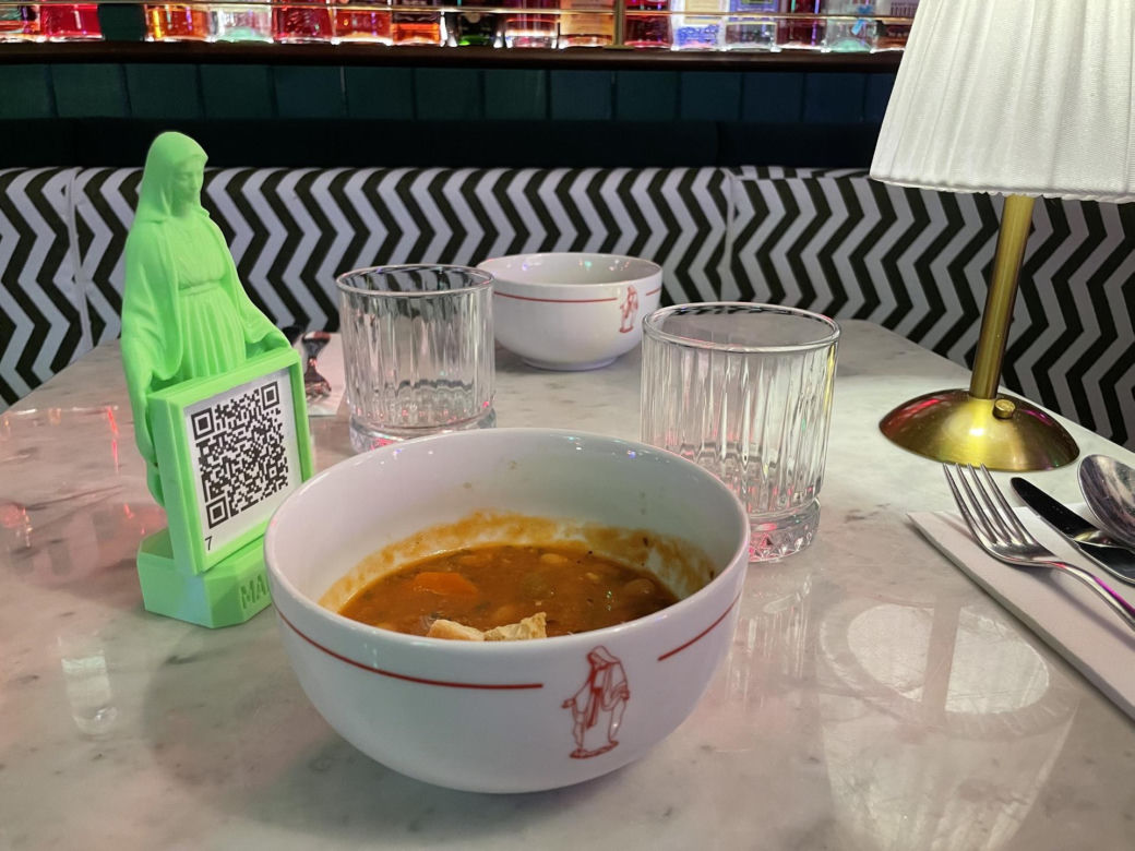  Tak wygląda restauracja Madonna. To najbardziej kontrowersyjna restauracja w Warszawie 