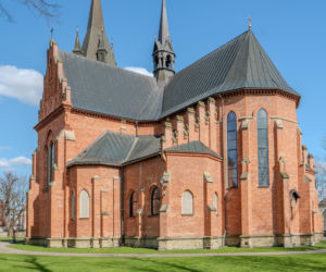 To miasto ma jeden z najpiękniejszych ratuszy w Małopolsce. Jego mieszkańcy od wieków są znani z wielkiej pobożności