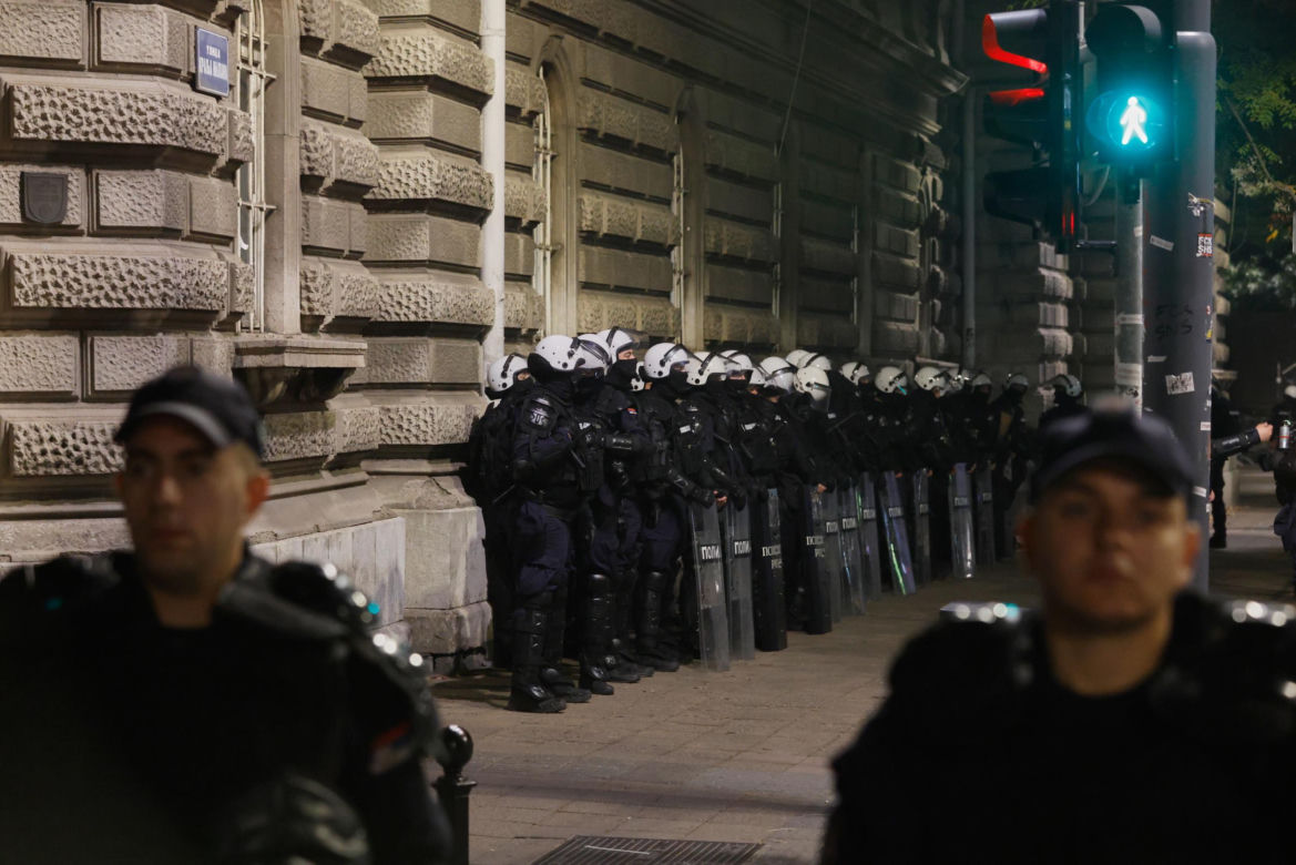 Głosowanie zakończone, ale emocje nie opadają. W Serbii policja szykuje się na demonstracje