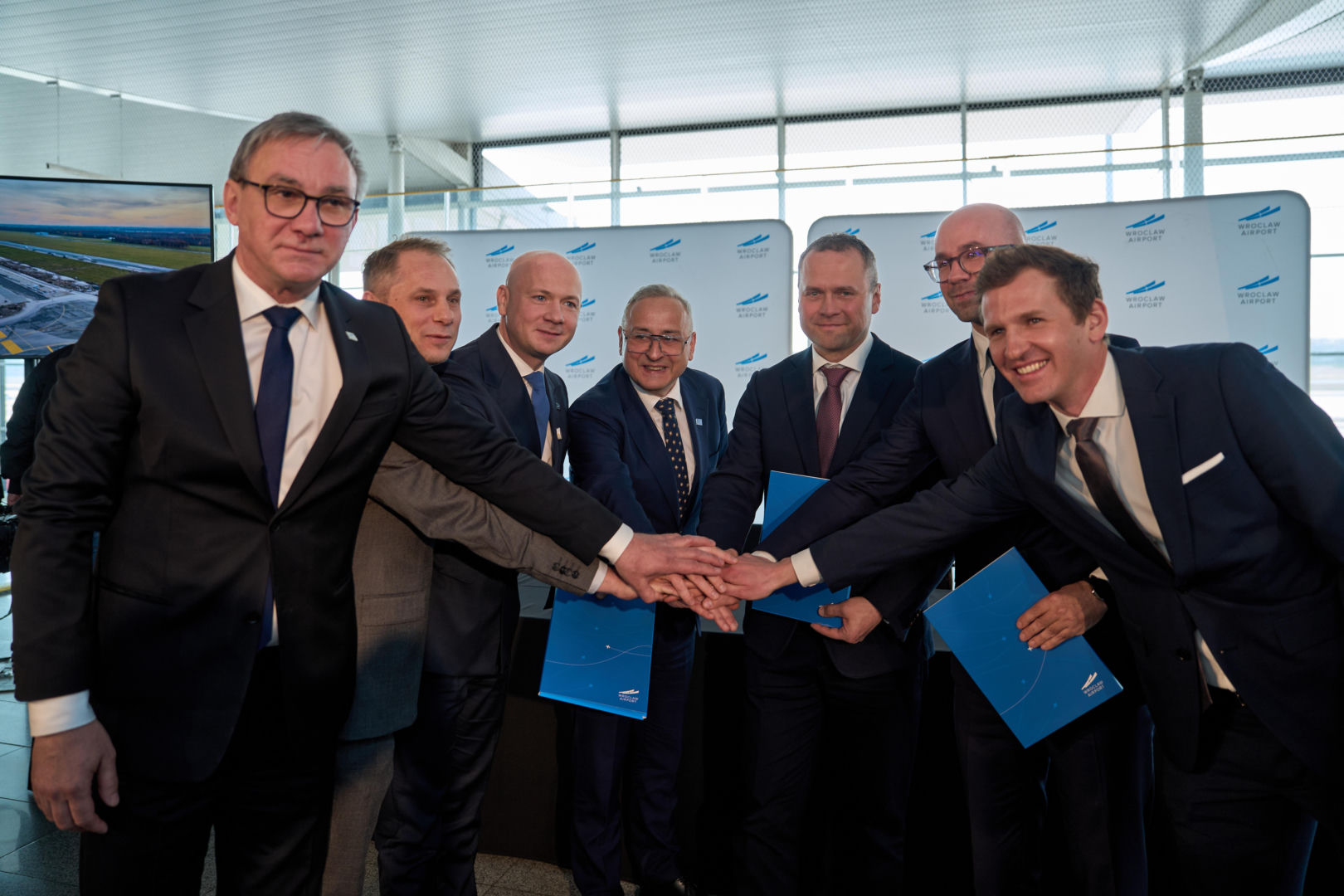 Port Lotniczy Wrocław, podpisanie umowy z projektantami rozbudowy terminala