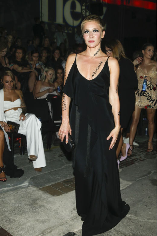 Dziwaczne stroje gwiazd na Flesz Fashion Night 2018