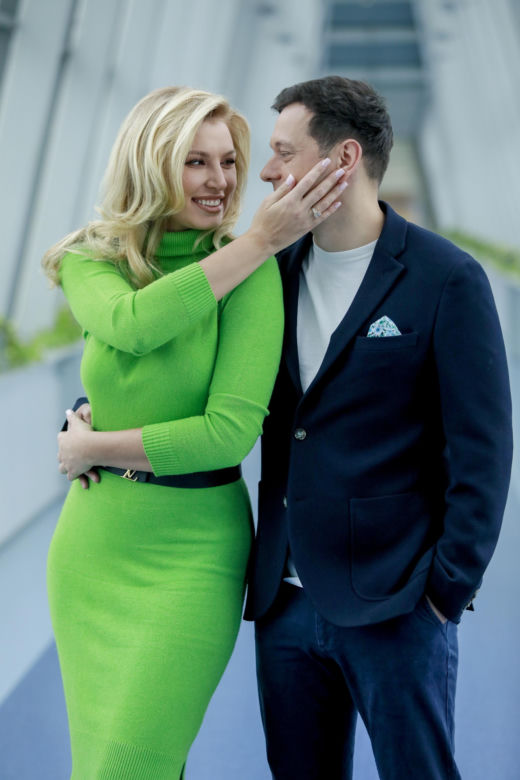 Karolina Pajączkowska z narzeczonym